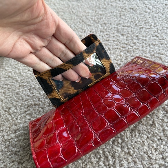 Vintage BRIGHTON EUC Red Crocodile-Embossed Patent Leather Women's Wallet - Picture 4 of 10